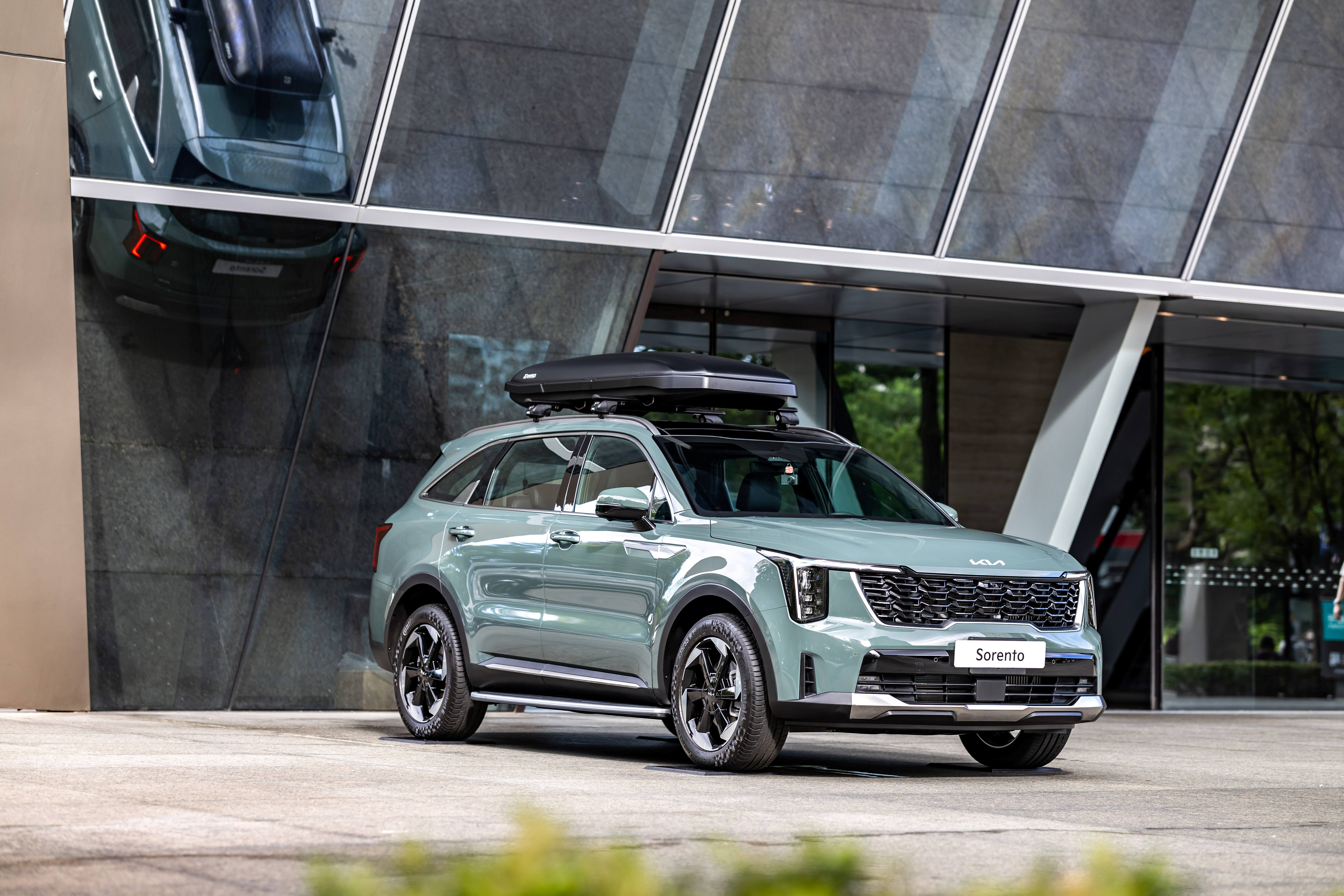 1.Kia 1-10月銷售突破8,600台，Kia總代理台灣森那美起亞本月加碼「煥然一新．萬元入主」限時禮遇。